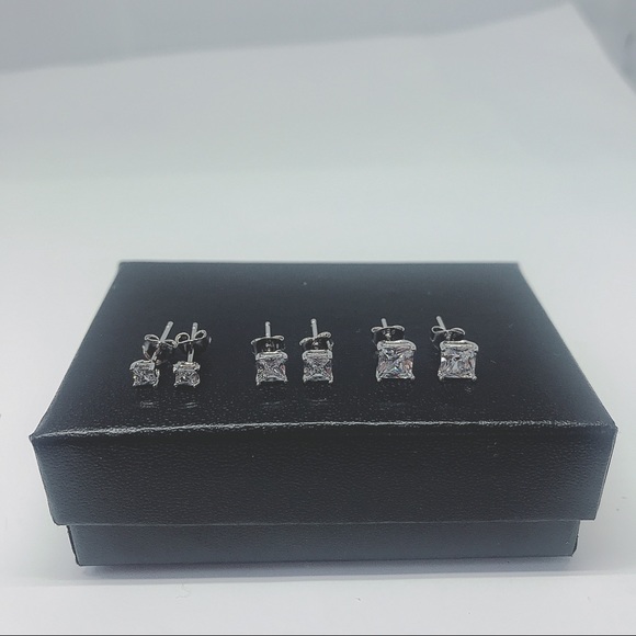 COPY - Sterling Silver 925. Simulate Diamond Stud Earring. - Picture 9 of 13